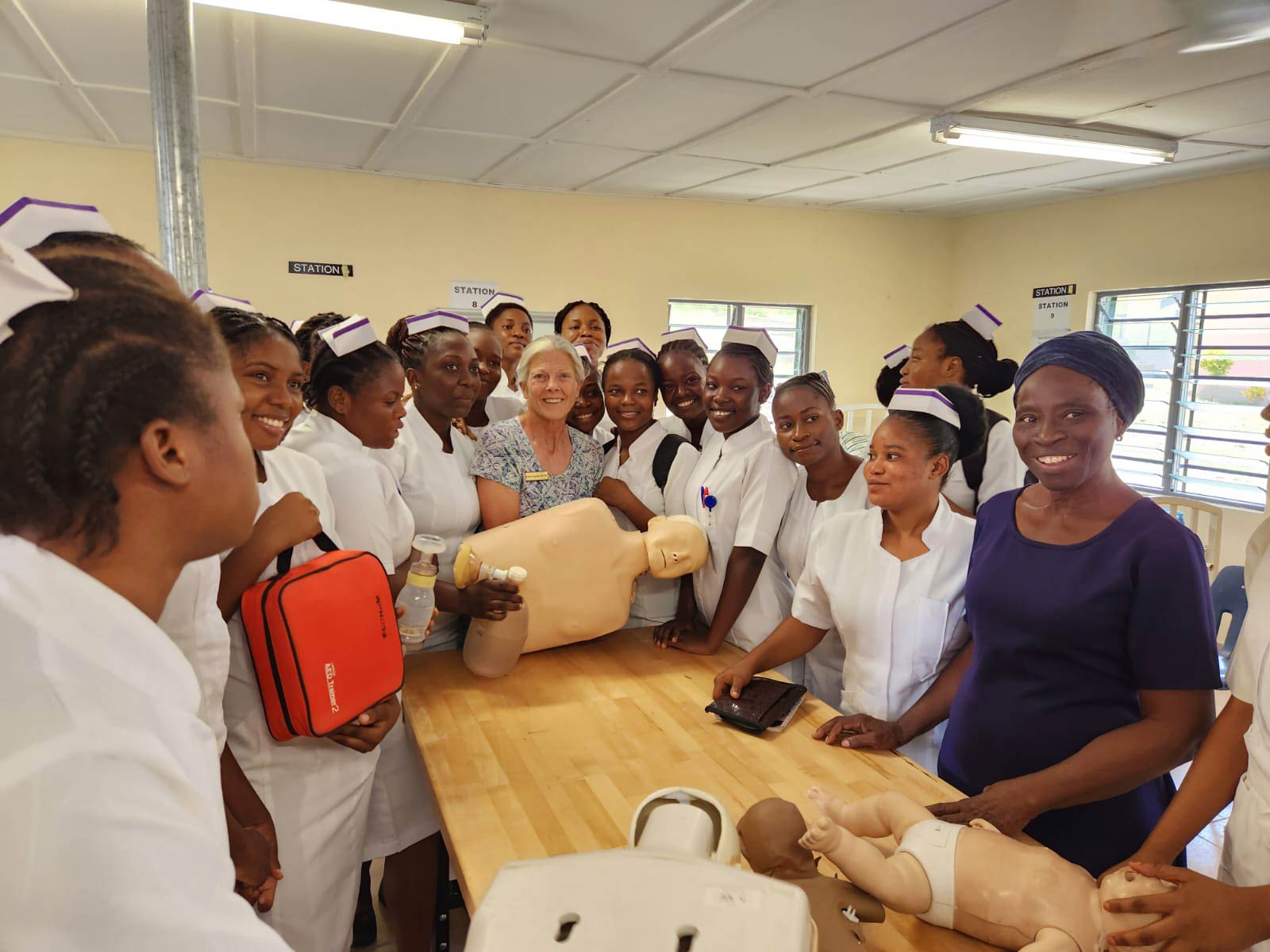 Volunteer-Nurse-Educators